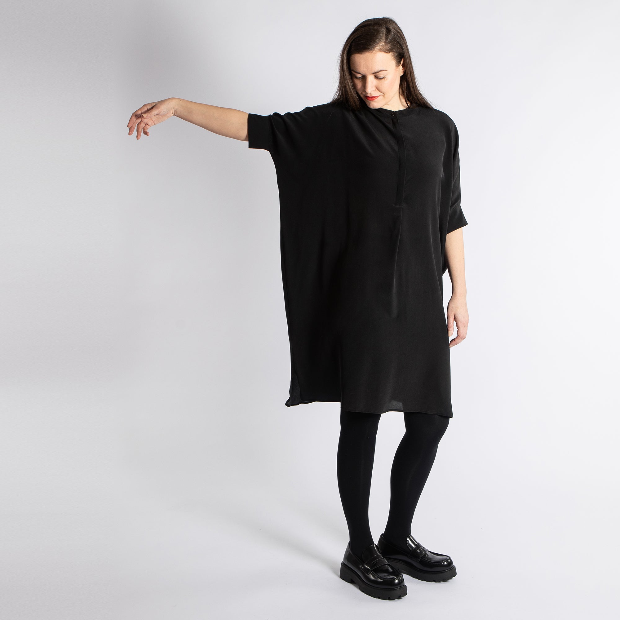 Hedvábné oversize šaty