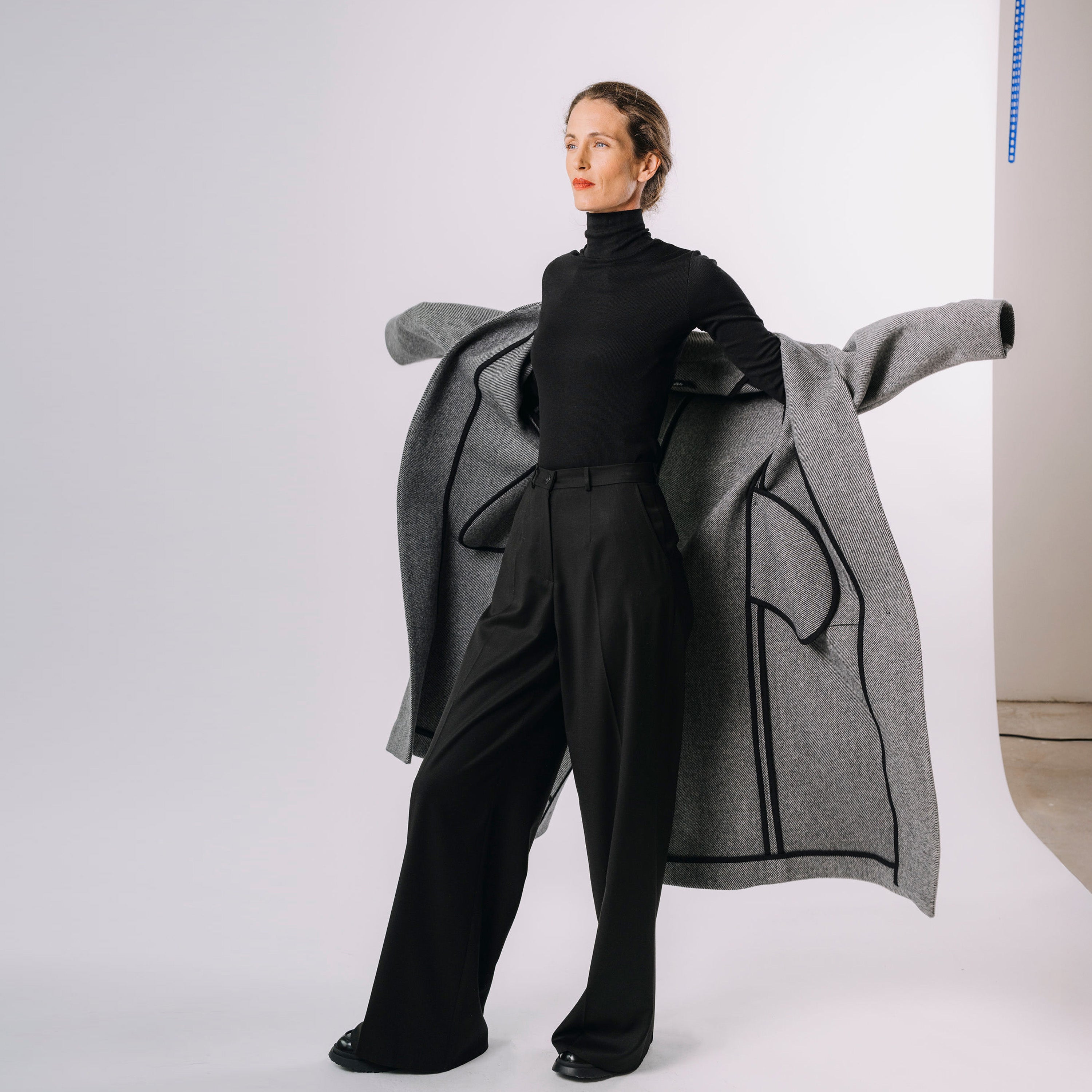 Široké vlněné kalhoty