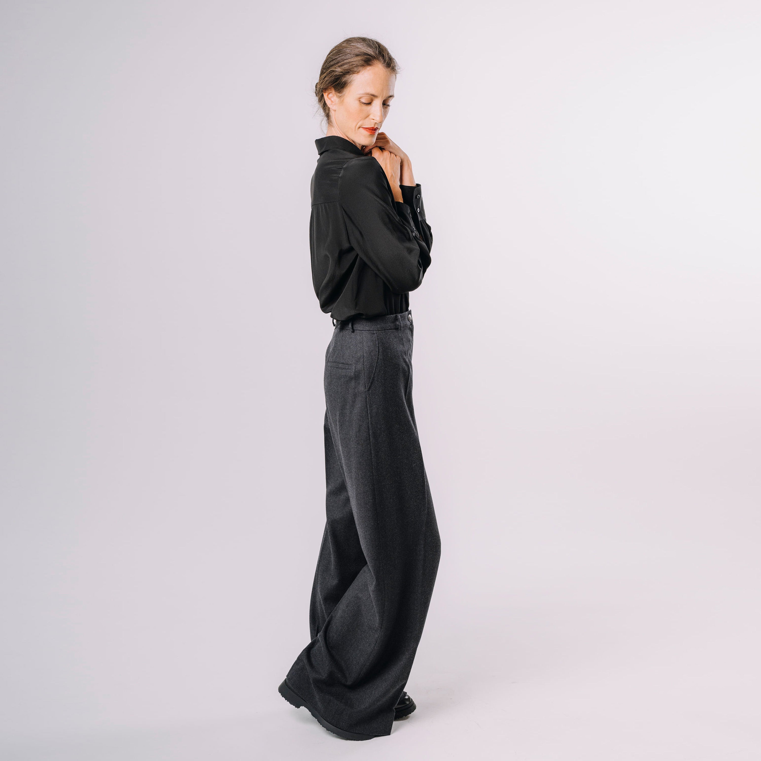 Široké vlněné kalhoty