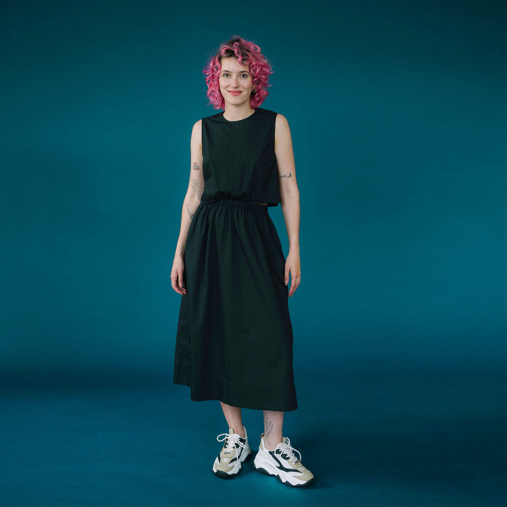 Šaty s prostřižením