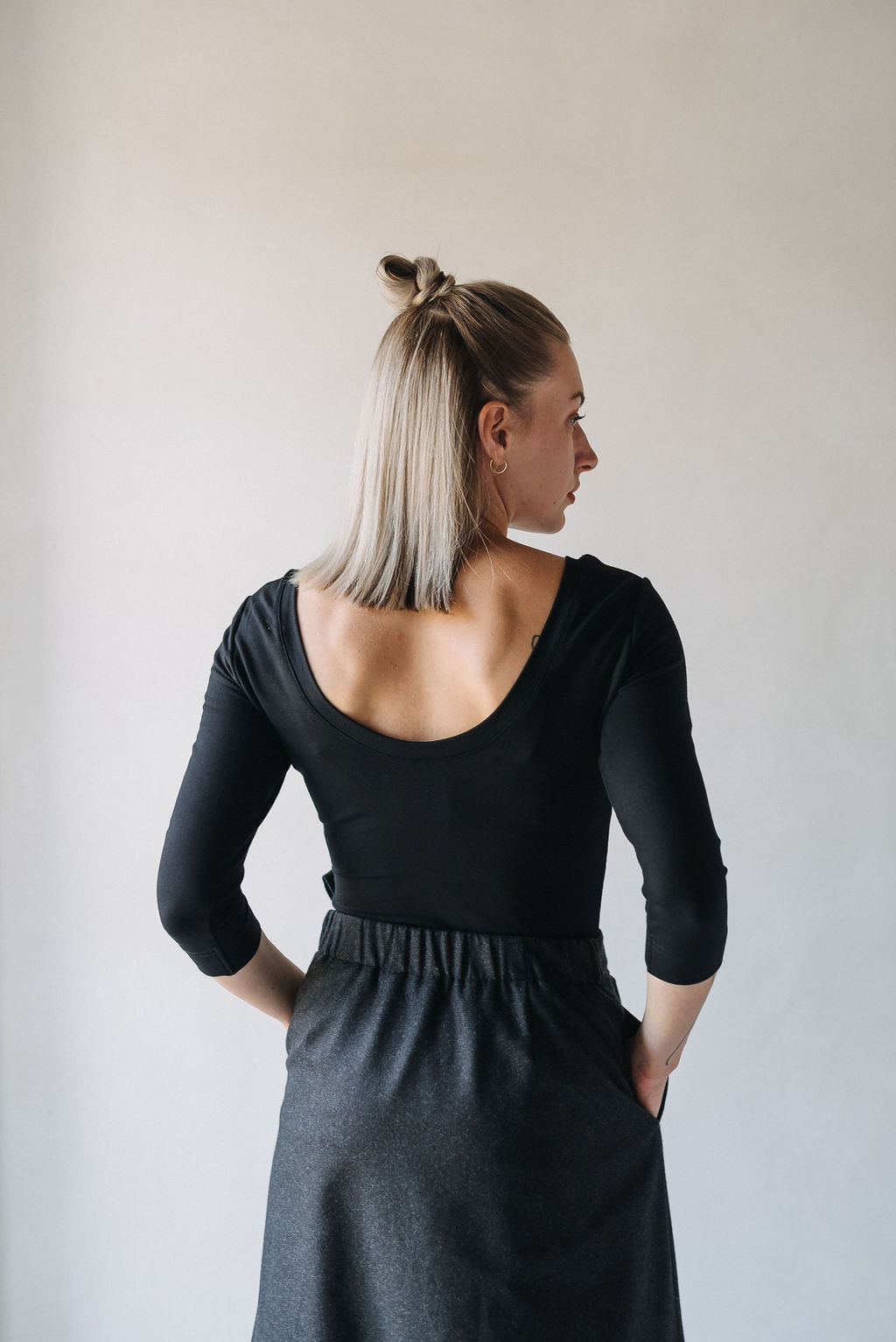 Zavinovací vlněná sukně