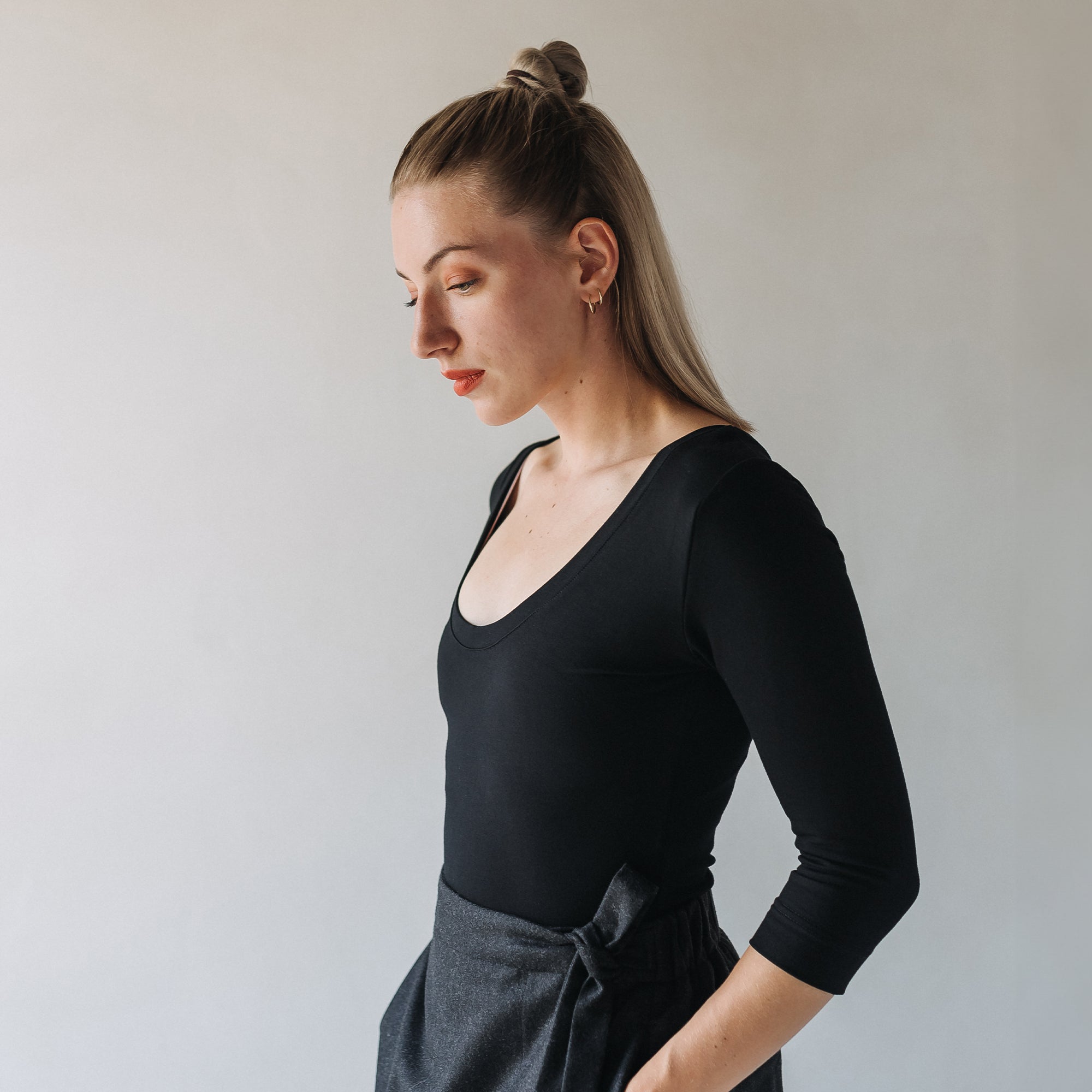 Top s oboustranným výstřihem