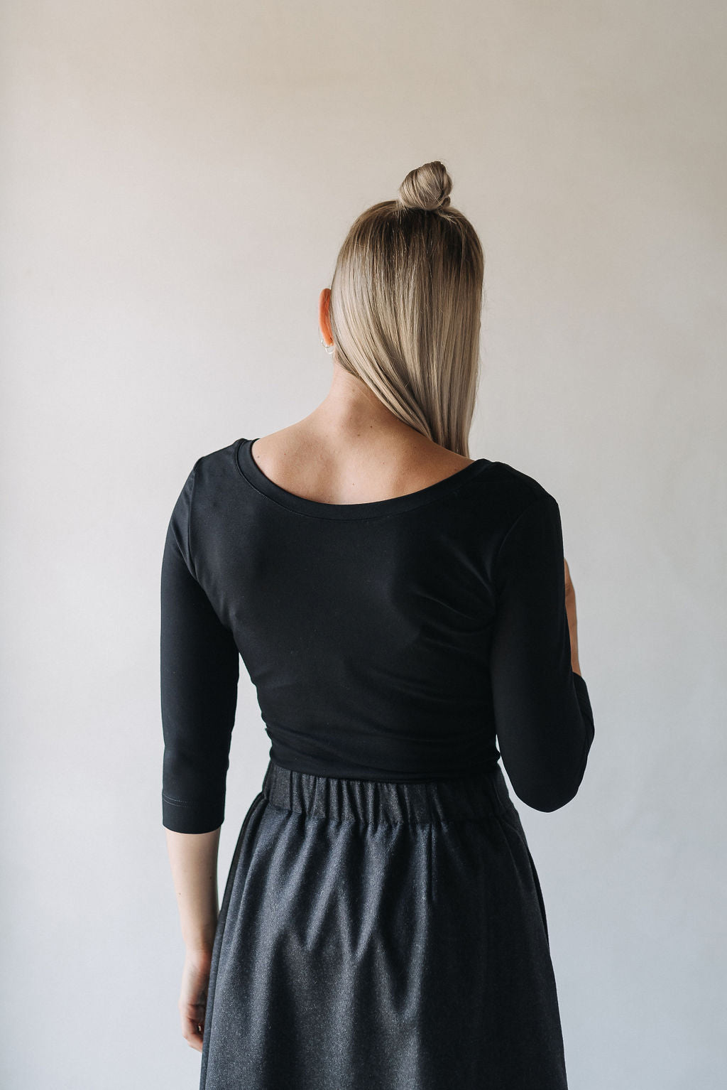 Top s oboustranným výstřihem