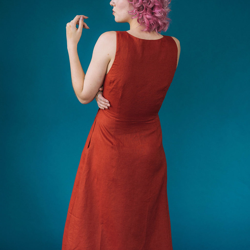 Zavinovací lněné šaty